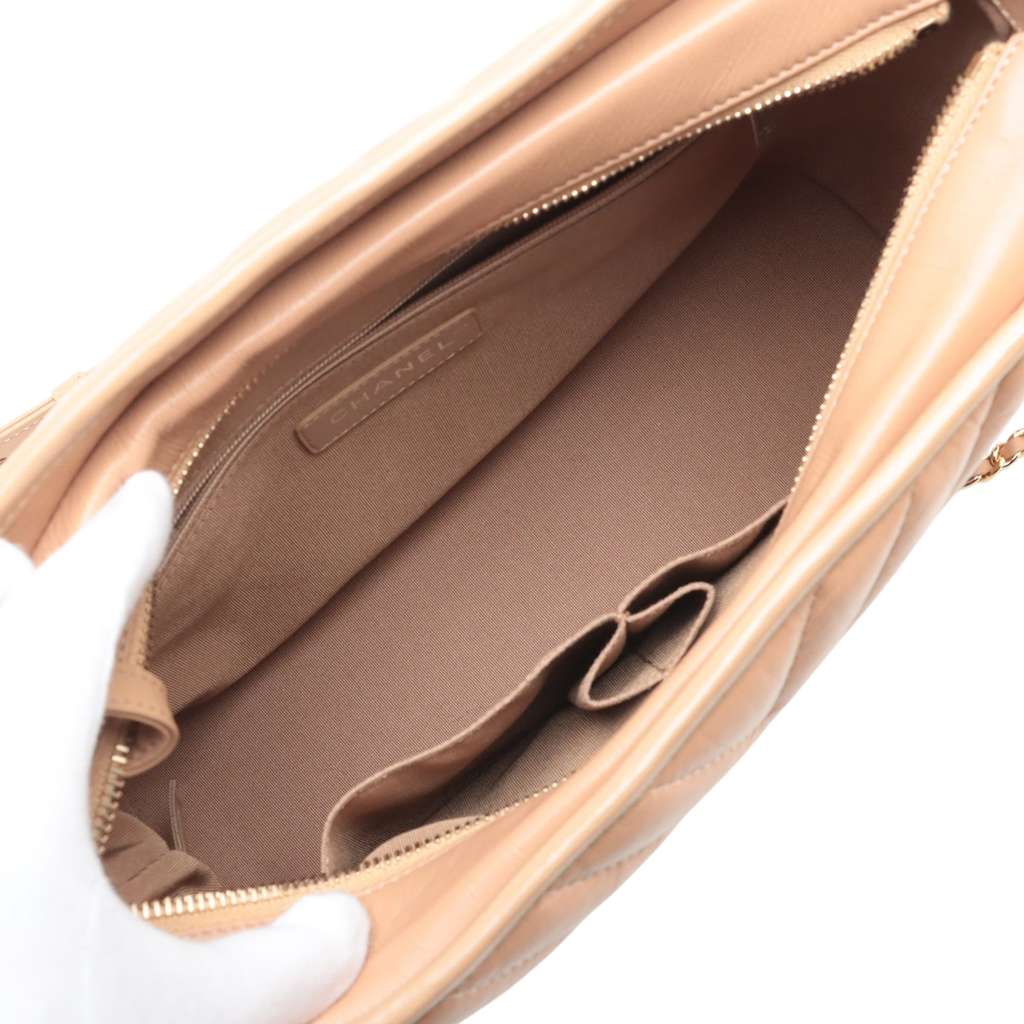 Chanel Medium Chevron Aged Calfskin Gabrielle Hobo - Image 6