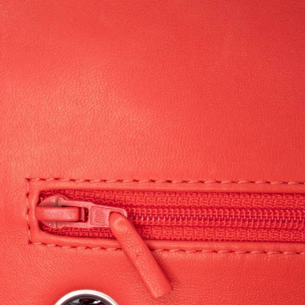 Chanel Medium Classic Bicolor Lambskin Double Flap - Detail 2