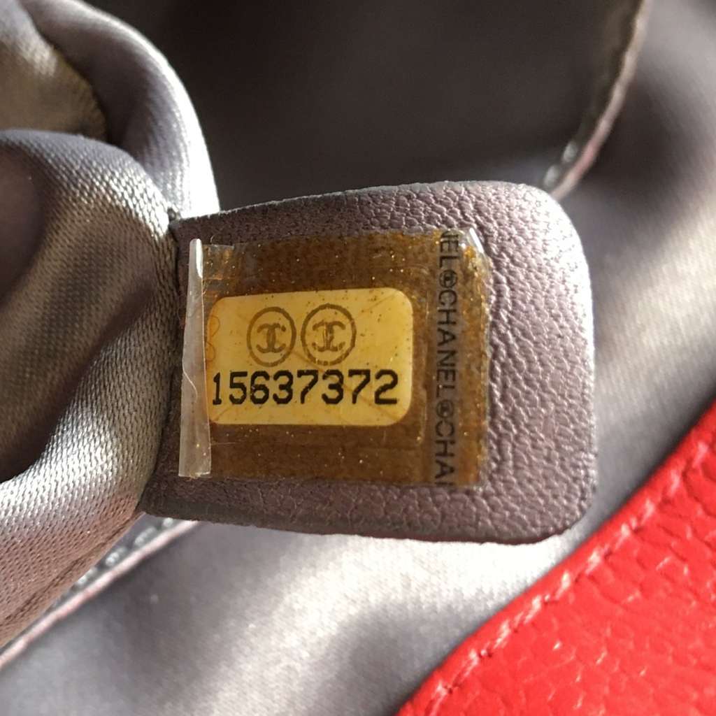 Chanel Caviar Grand Shopping Tote - Detail 1