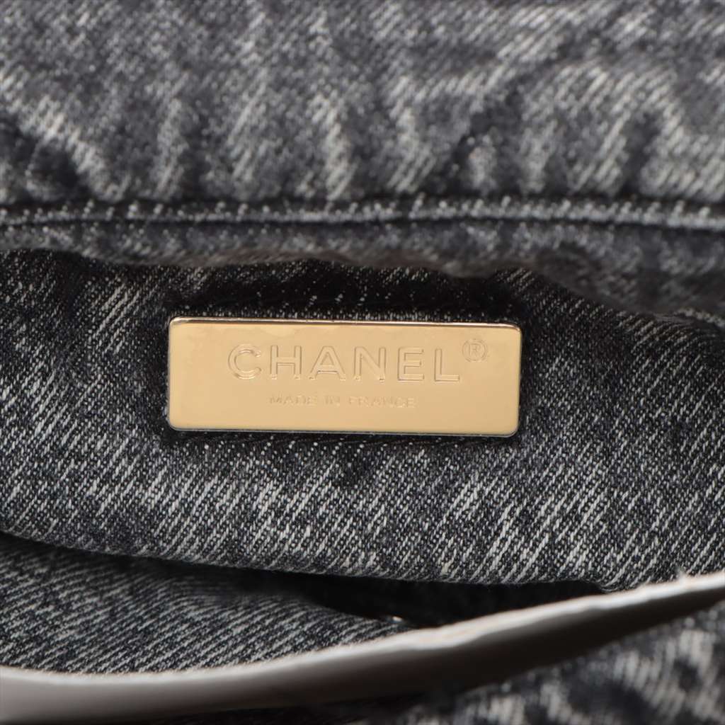 Chanel Large Quilted Washed Denim 19 Flap - Detail 1