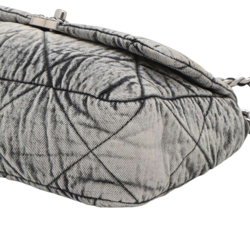 Chanel Large Quilted Washed Denim 19 Flap - Image 10
