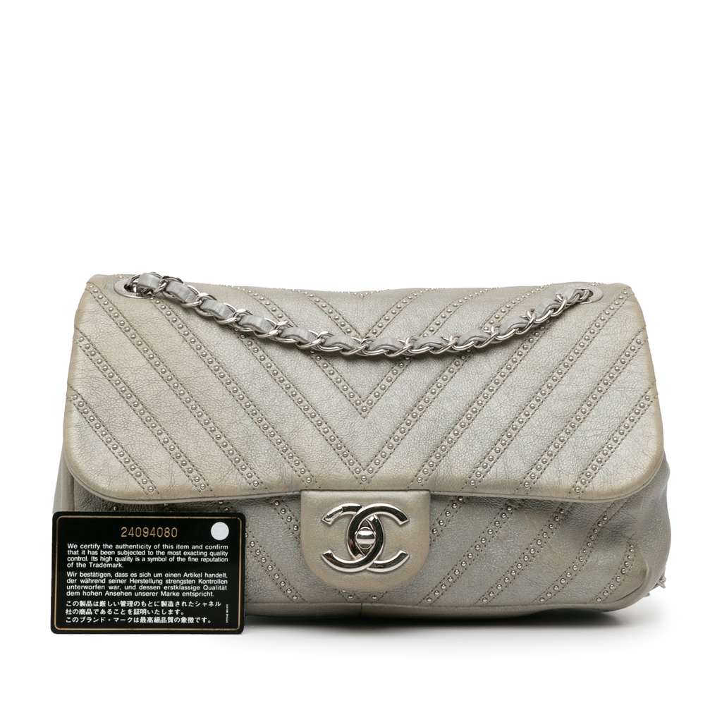 Chanel Medium Chevron Calfskin Stud Wars Flap - Image 15