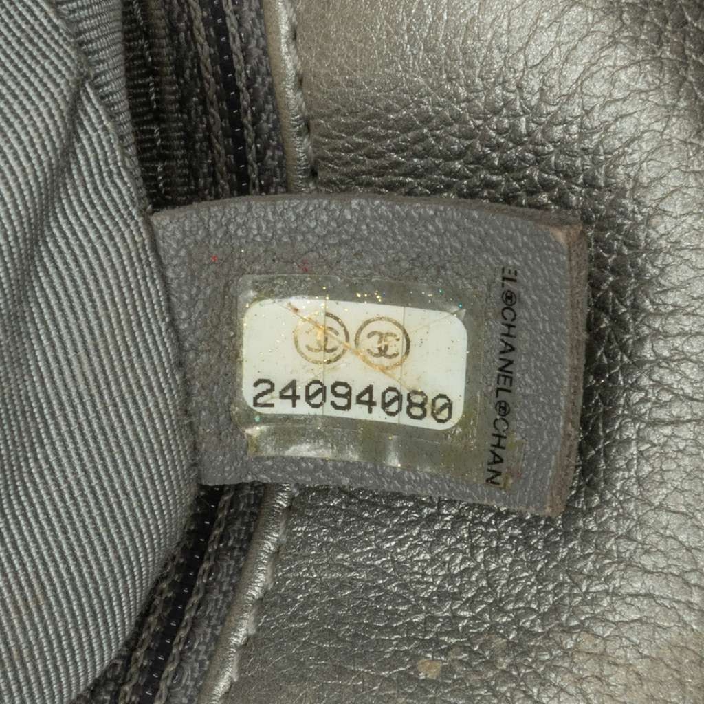 Chanel Medium Chevron Calfskin Stud Wars Flap - Detail 2