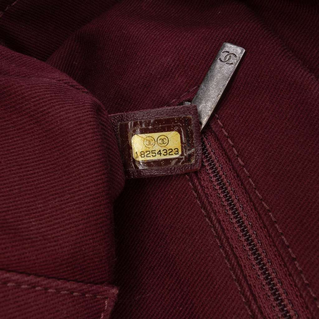 Chanel Jumbo Quilted Aged Calfskin New Portobello Flap - Detail 1