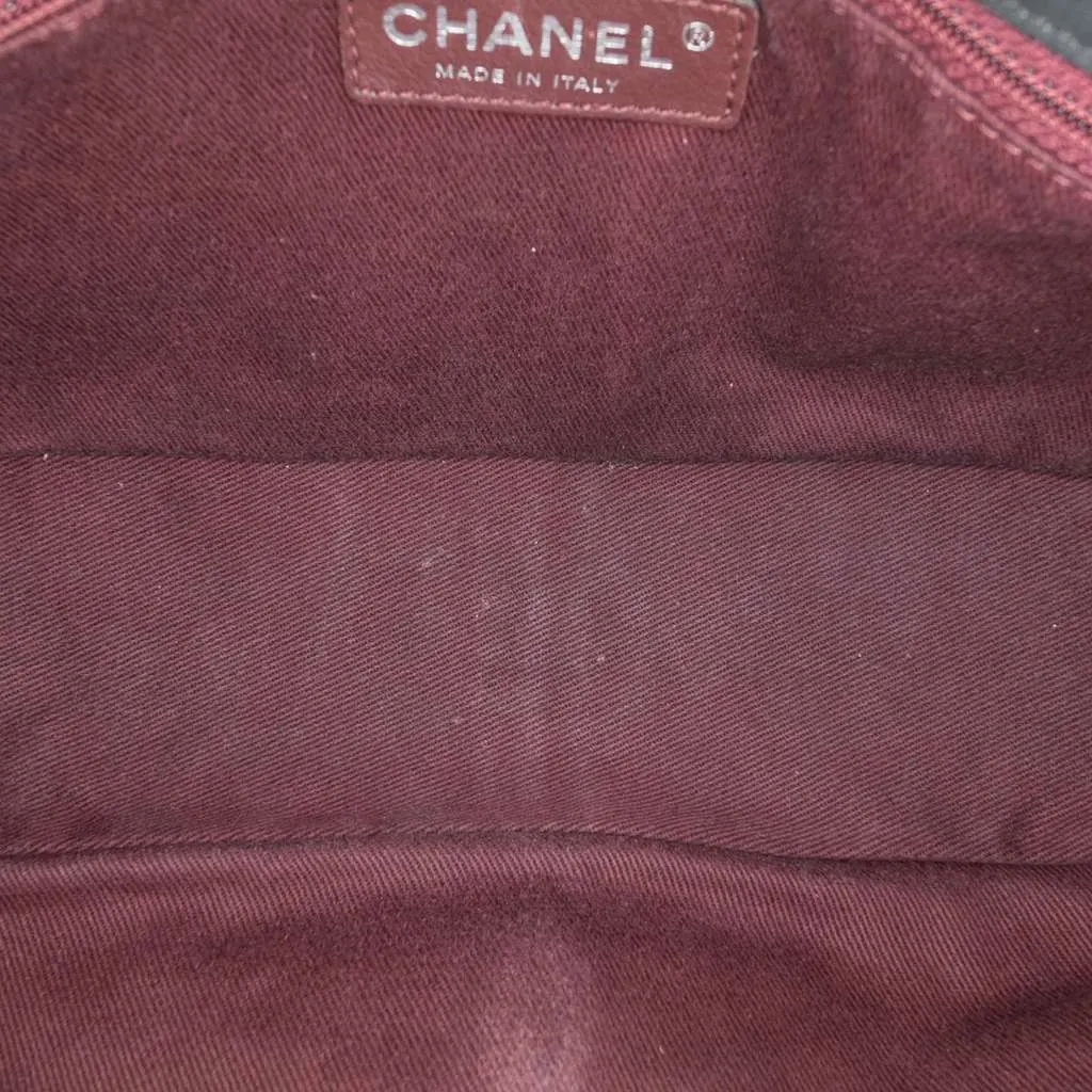 Chanel Medium Iridescent Calfskin In The Mix Flap Green Leather Good - Model View