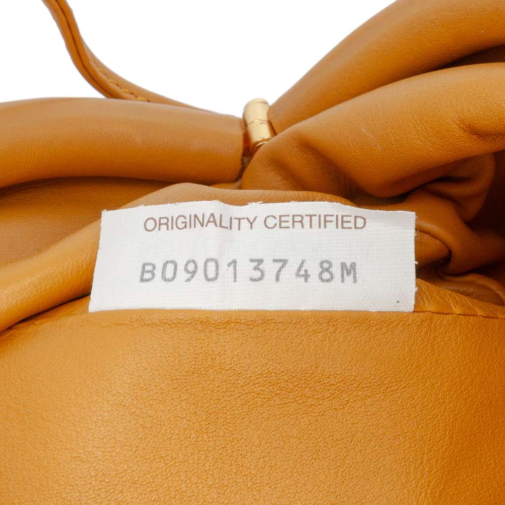 Bottega Veneta Lambskin The Mini Pouch Crossbody - Detail 1