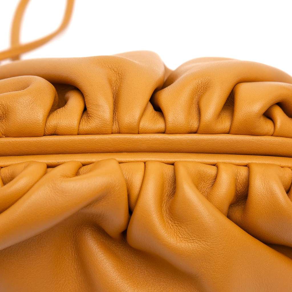 Bottega Veneta Lambskin The Mini Pouch Crossbody - Detail 2