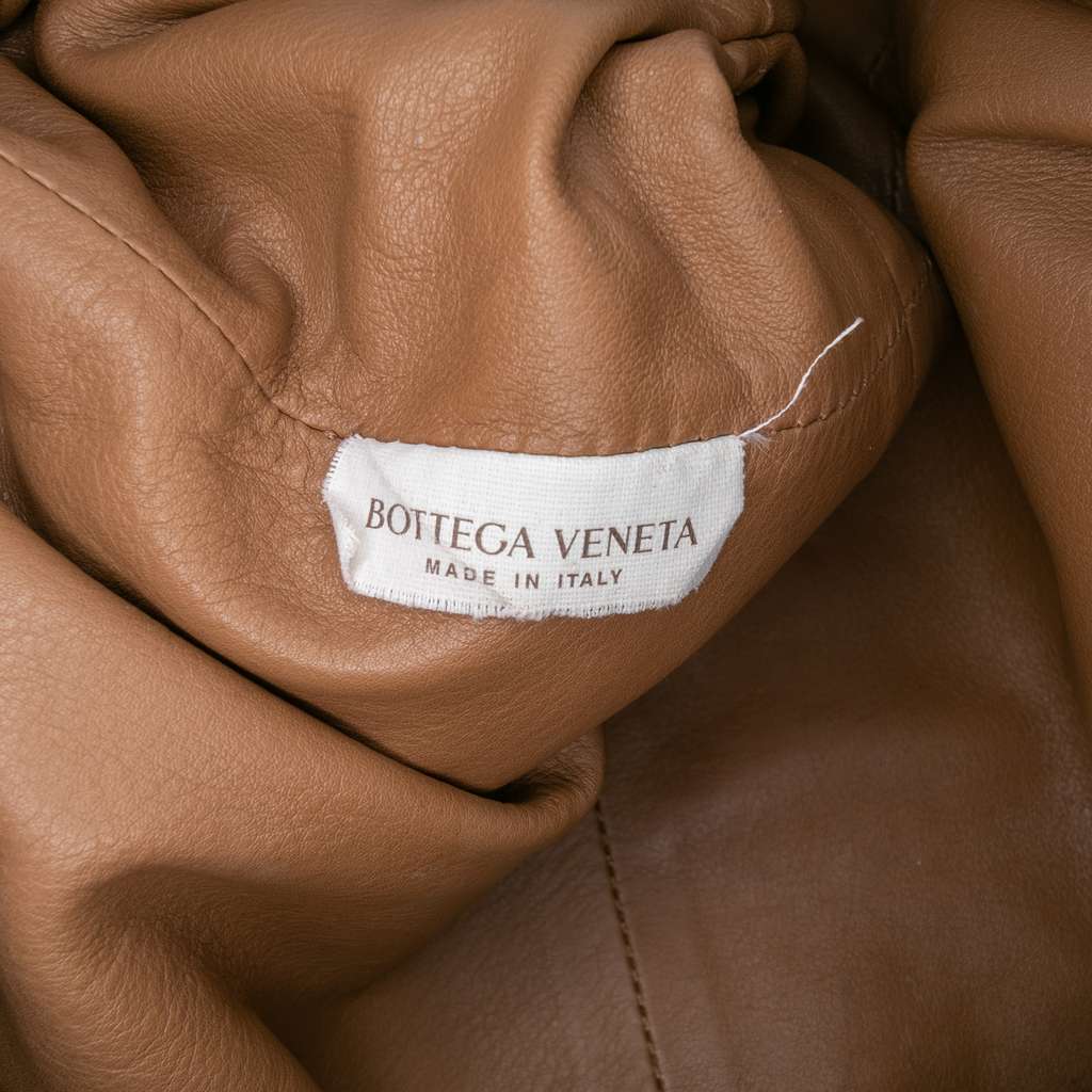 Bottega Veneta Lambskin The Mini Pouch Crossbody - Detail 1