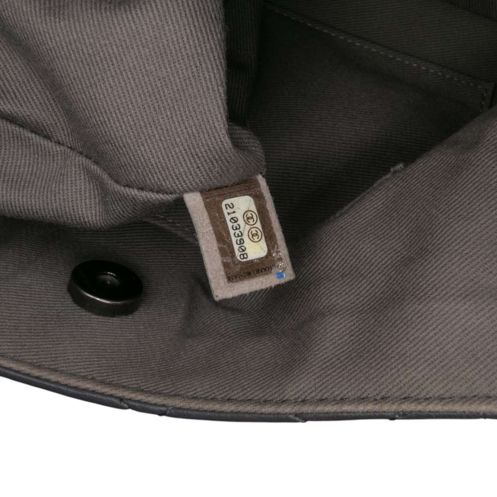 Chanel Quilted Calfskin Couture Messenger Bag - Detail 1