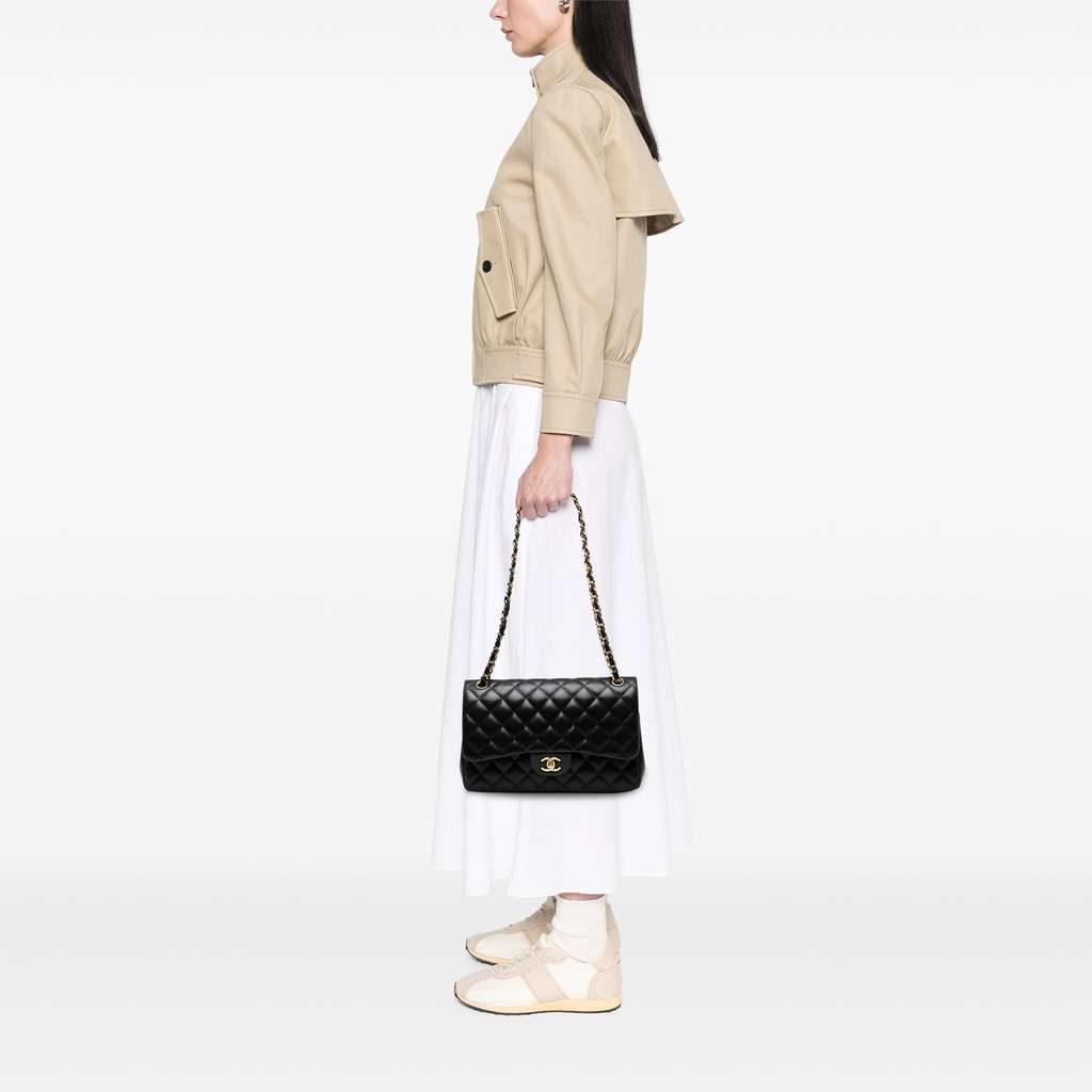 Chanel Jumbo Classic Lambskin Double Flap - Detail 2