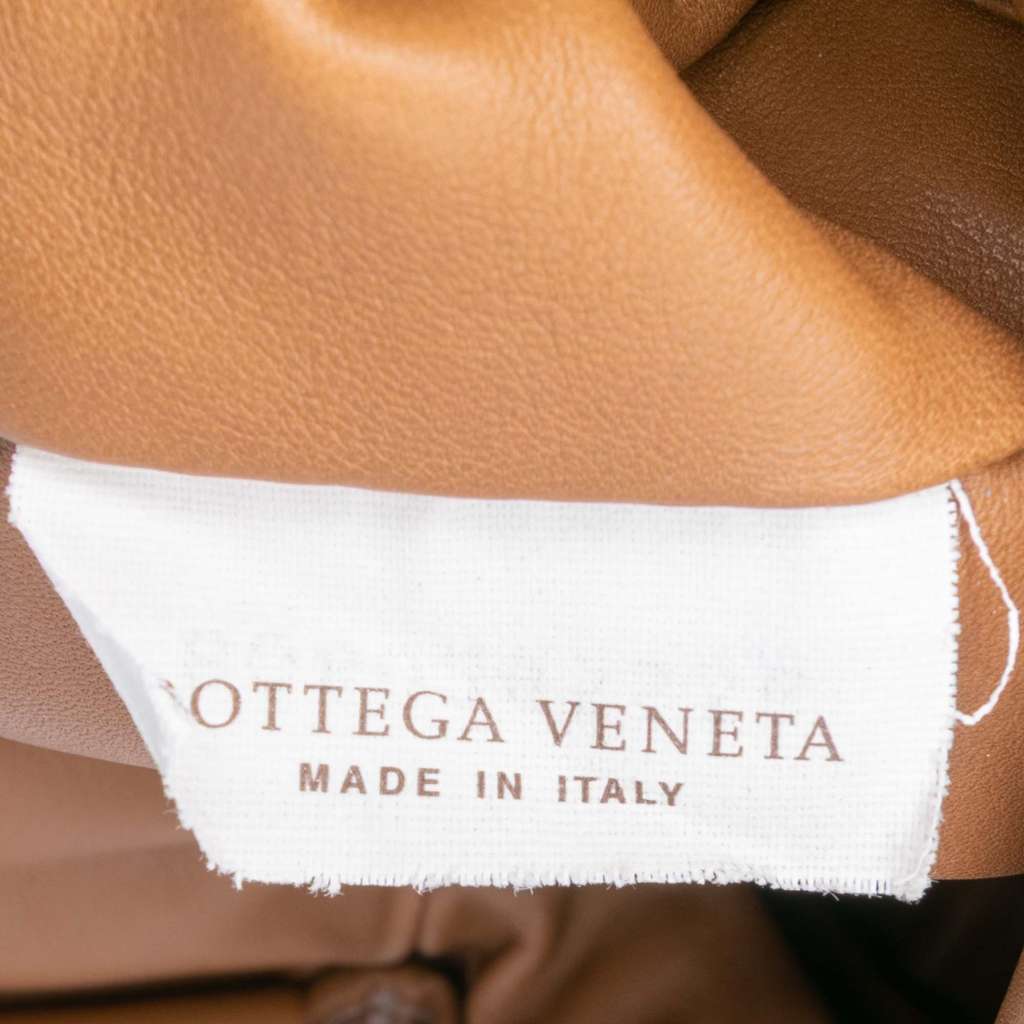 Bottega Veneta Lambskin The Mini Pouch Crossbody - Detail 1