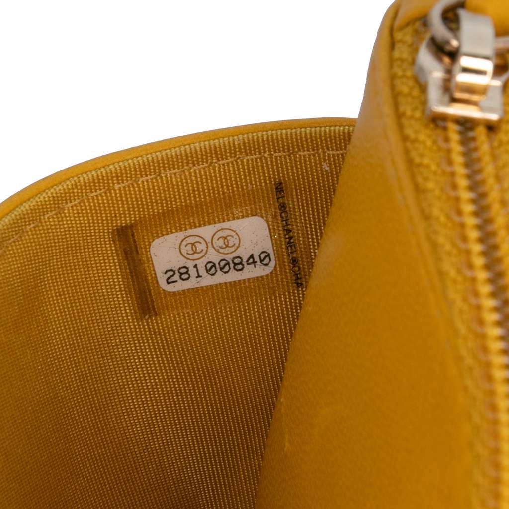 Chanel Quilted Lambskin Boy Wallet On Chain - Detail 1