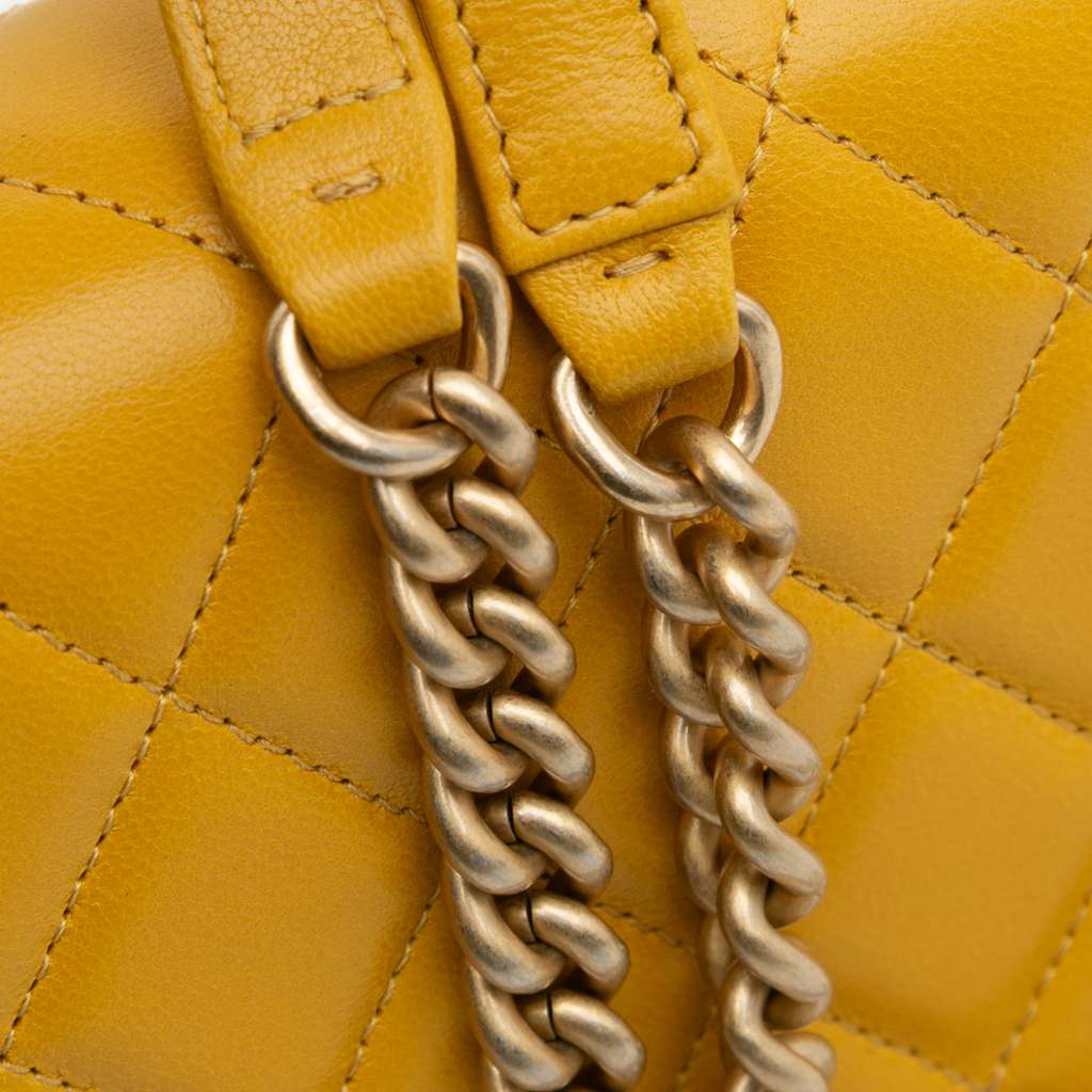 Chanel Quilted Lambskin Boy Wallet On Chain - Image 11