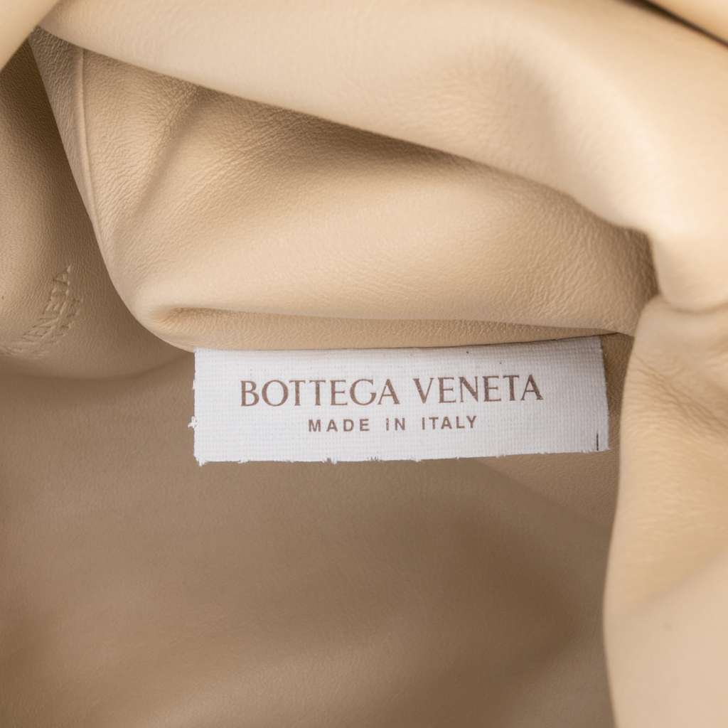 Bottega Veneta Lambskin The Mini Pouch Crossbody - Detail 1