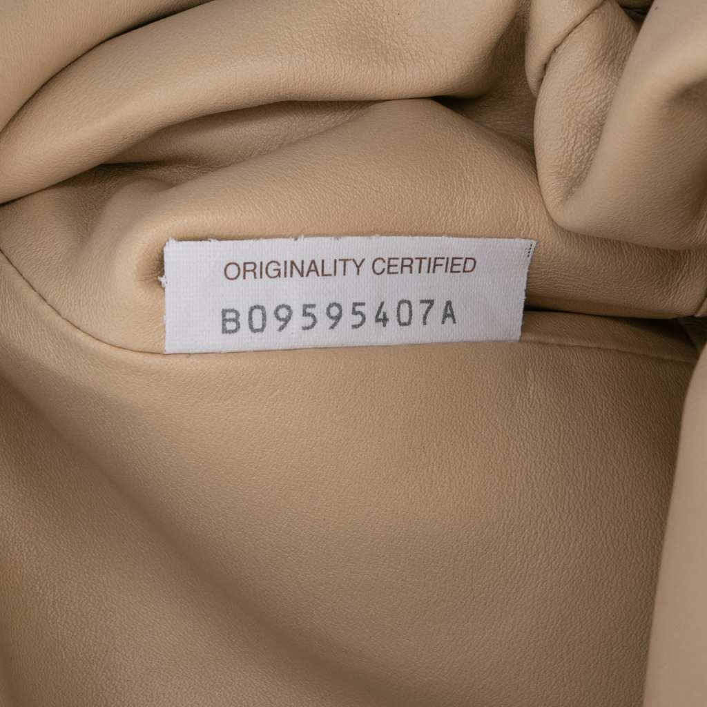 Bottega Veneta Lambskin The Mini Pouch Crossbody - Detail 2