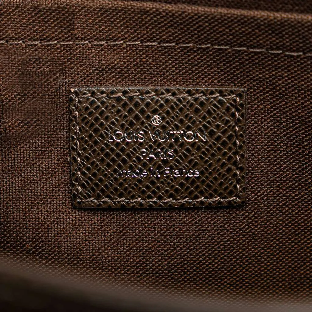 Louis Vuitton Taiga Andrei Brown Leather Good - Box View