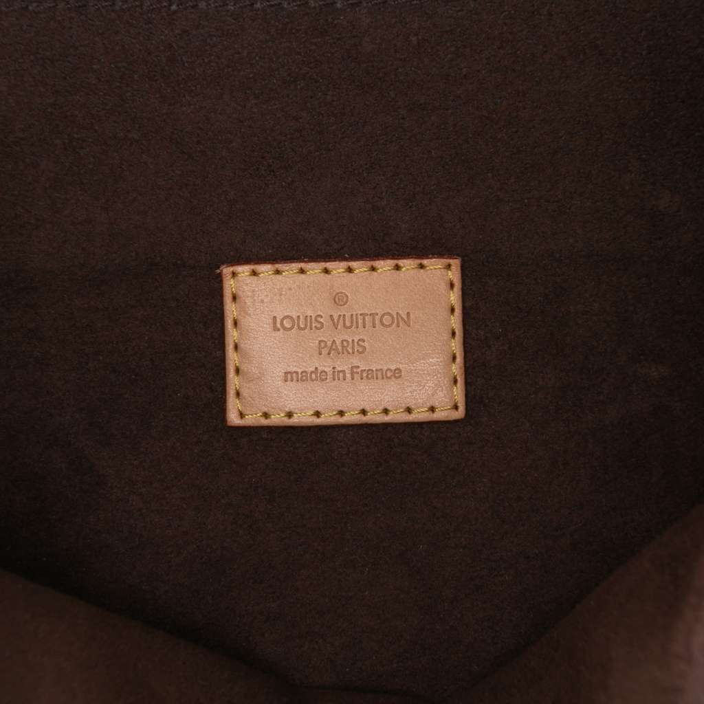 Louis Vuitton Monogram Pochette Metis - Detail 1