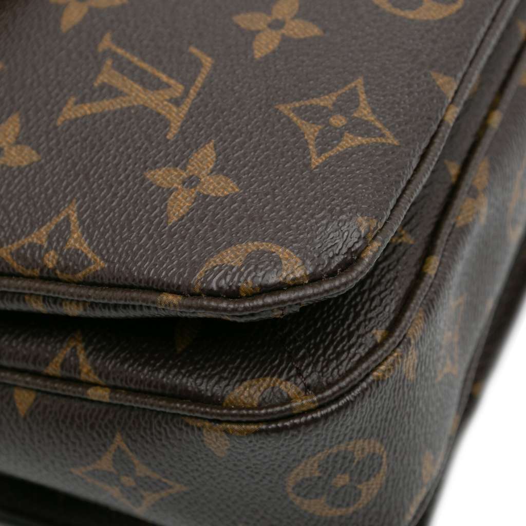 Louis Vuitton Monogram Pochette Metis - Image 11