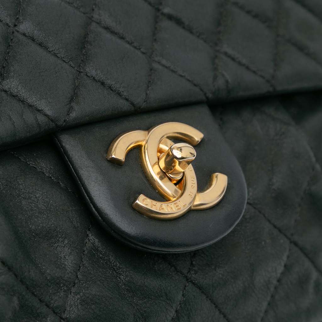 Chanel Quilted Calfskin Chic Quilt Flap - Image 10