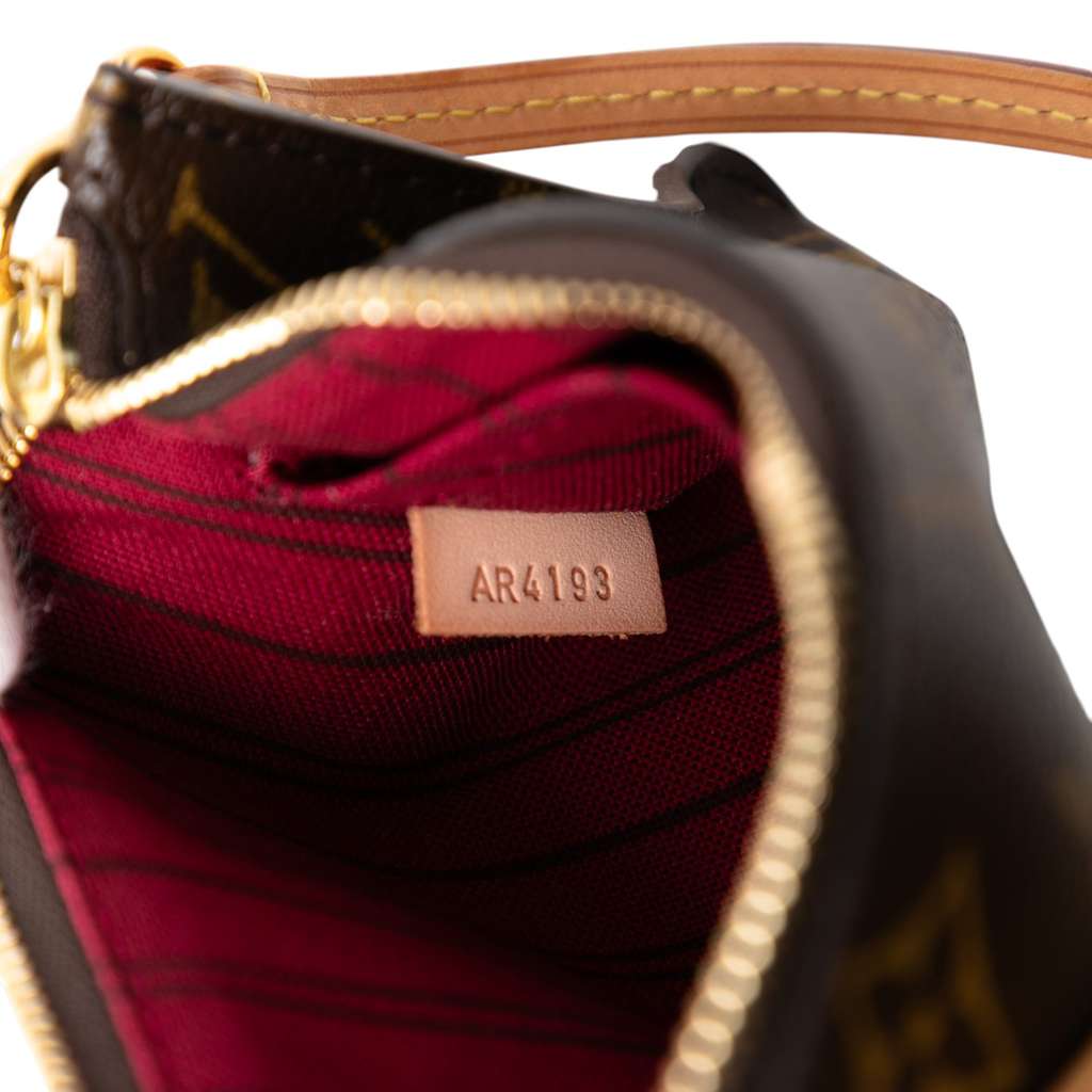 Louis Vuitton Monogram Neverfull Pochette PM - Detail 1