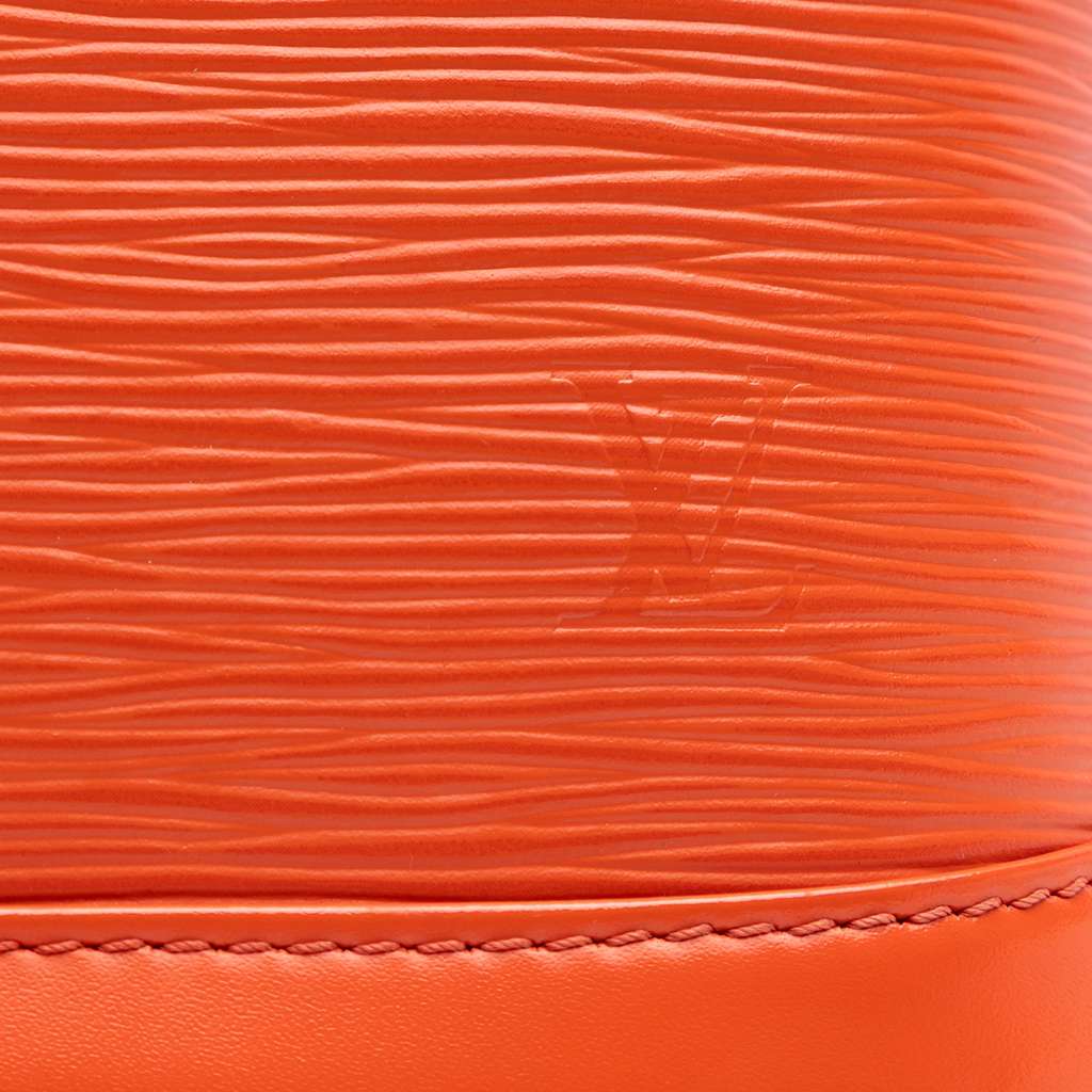 Louis Vuitton Epi Alma BB - Side view