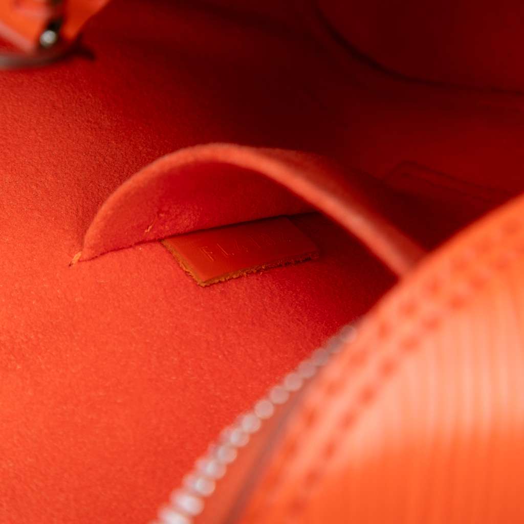 Louis Vuitton Epi Alma BB - Detail 1