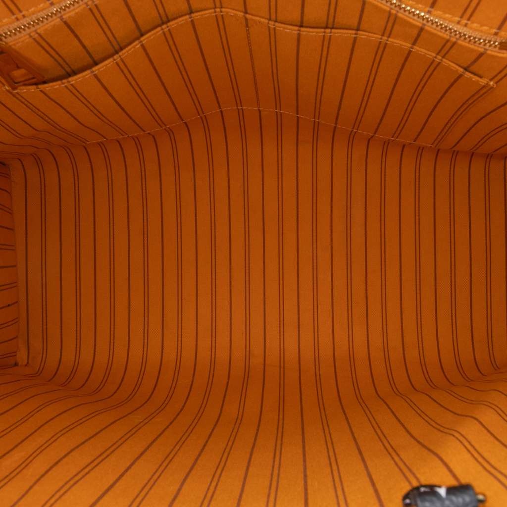 Louis Vuitton Monogram Giant Jungle OnTheGo GM - 4