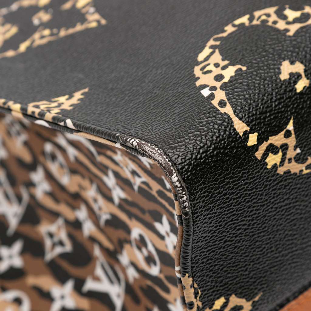 Louis Vuitton Monogram Giant Jungle OnTheGo GM - Detail 2