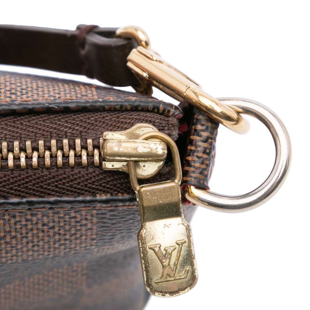Louis Vuitton Damier Ebene Pochette Accessoires - Detail 2
