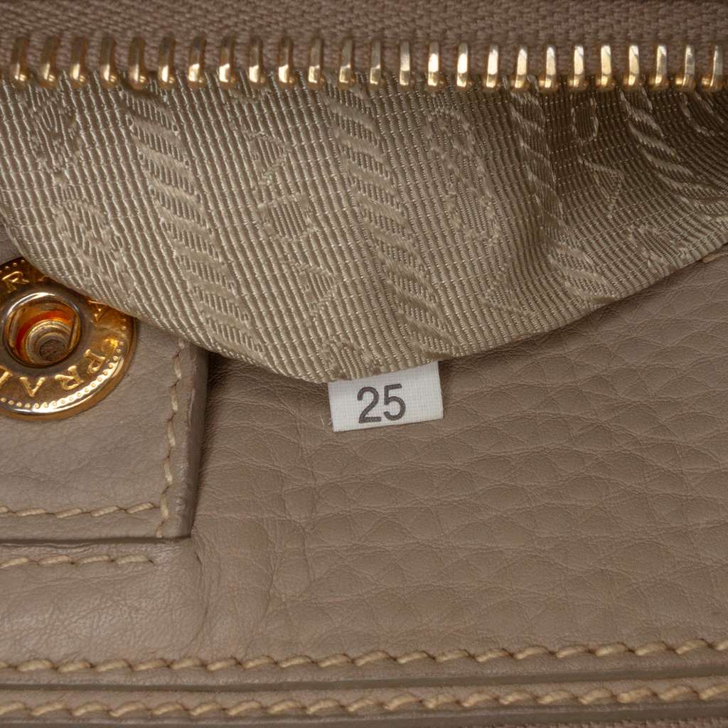 Prada Vitello Daino Double Zip Convertible Tote - Detail 1