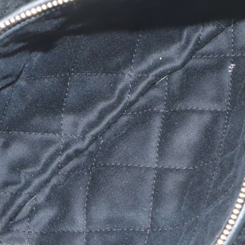 Chanel Small Quilted Aged Lambskin and Shearling 22 Handbag - 4