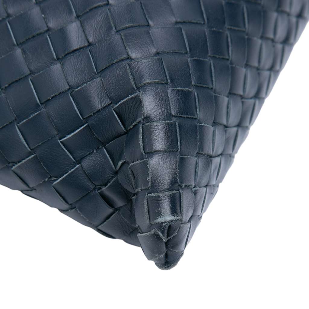 Bottega Veneta Nappa Intrecciato VN Crossbody - Detail 2