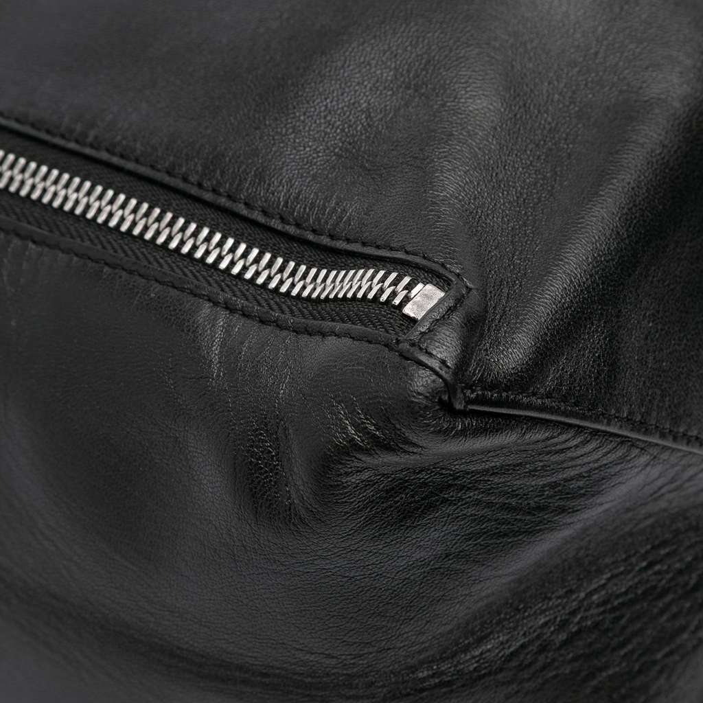Celine Lambskin Vertical Zip Cabas Tote - Detail 2