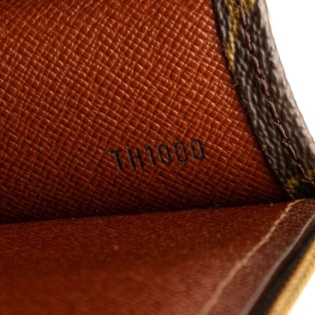 Louis Vuitton Monogram Poche Documents Portfolio - Detail 1