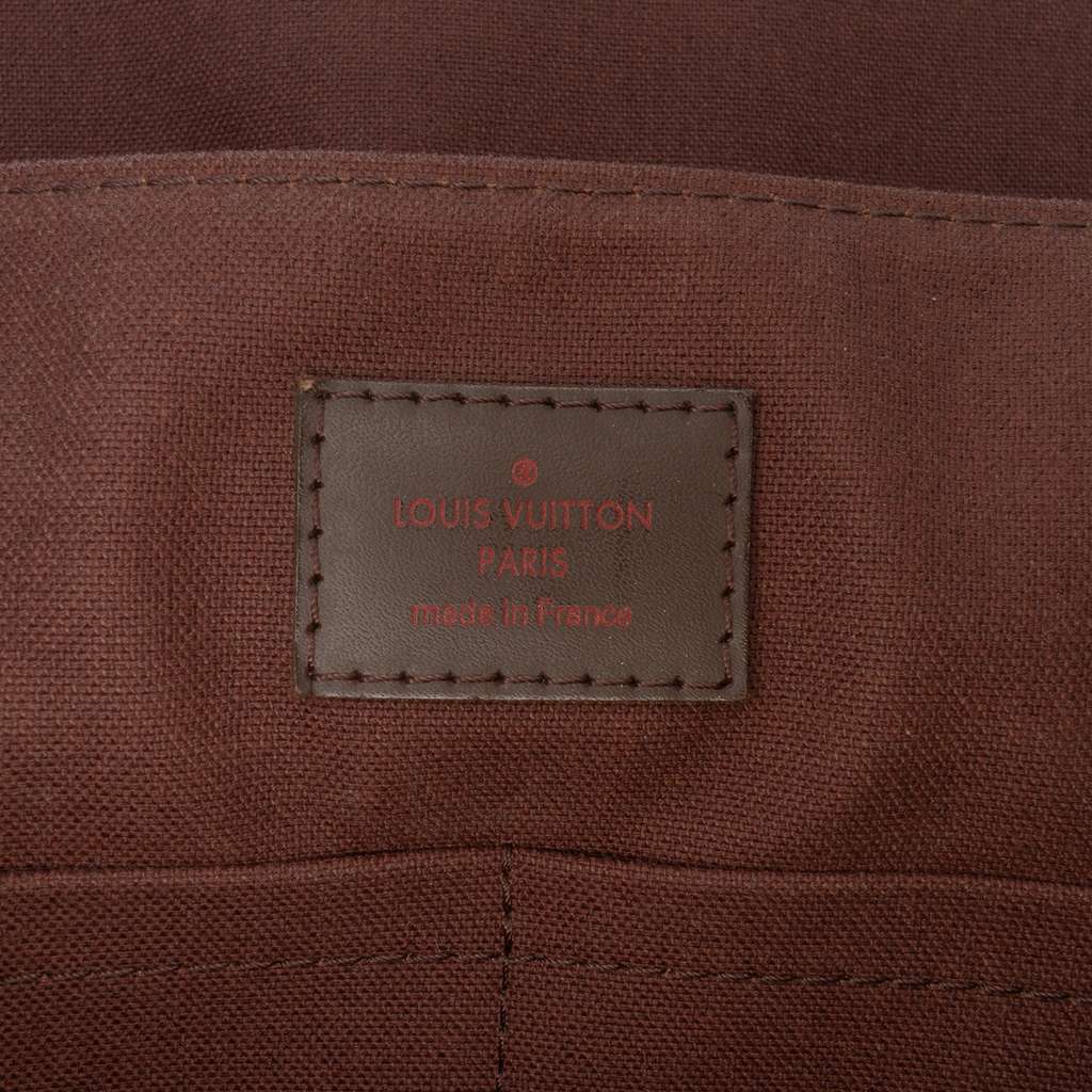 Louis Vuitton Damier Ebene District MM - Side view