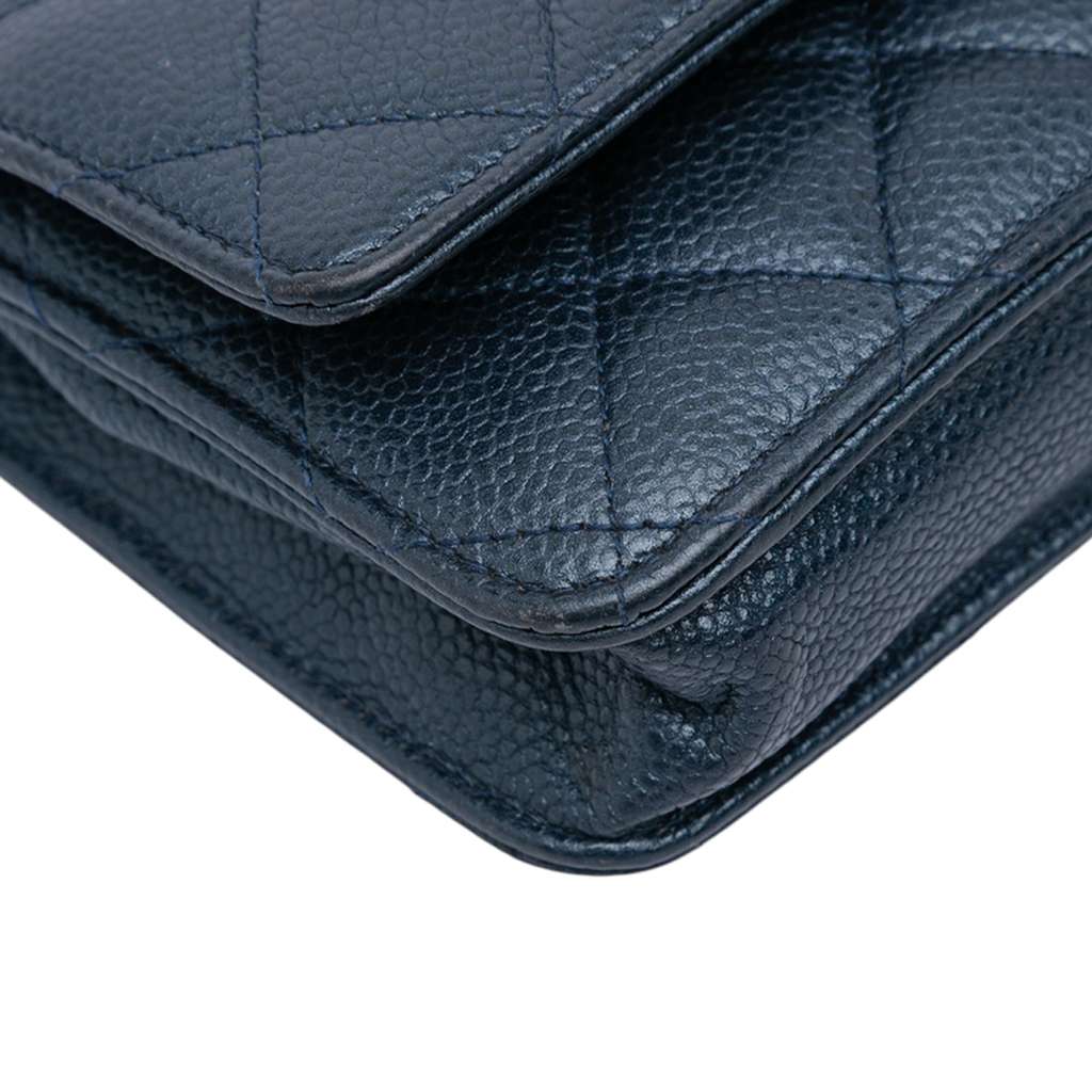 Chanel CC Quilted Iridescent Caviar Wallet on Chain - Detail 2