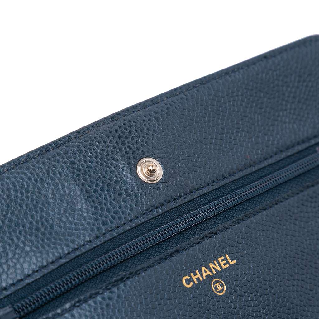 Chanel CC Quilted Iridescent Caviar Wallet on Chain - Image 10