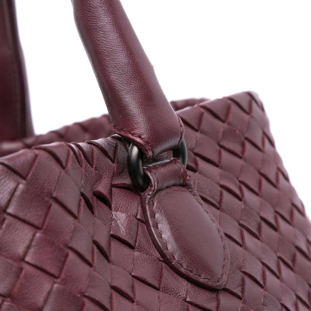 Bottega Veneta Nappa Intrecciato Bucket Bag - Detail 2