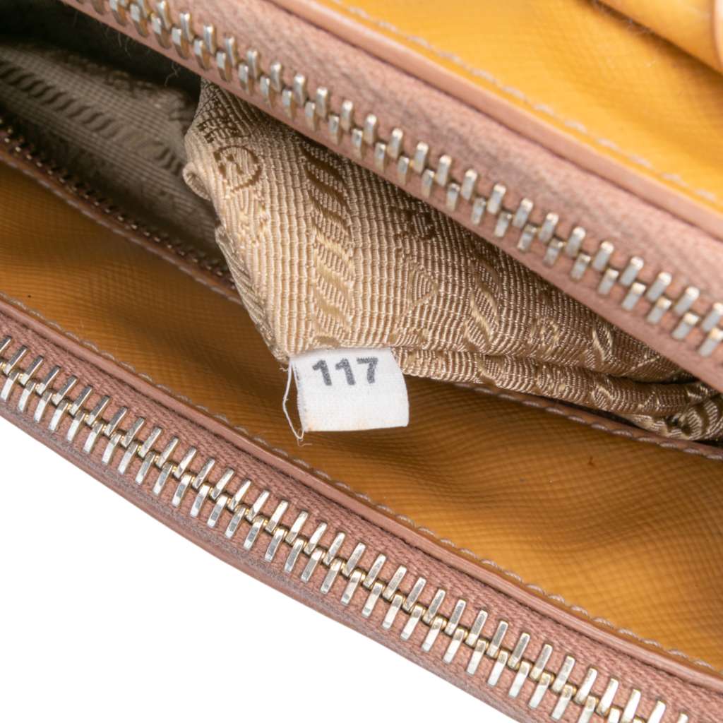 Prada Small Saffiano Vernice Galleria Double Zip Satchel - Detail 1
