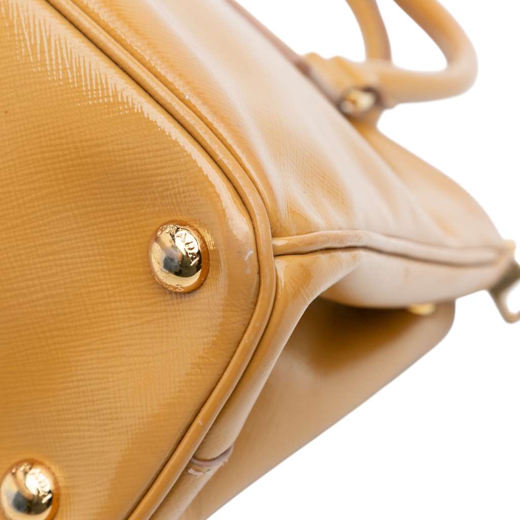 Prada Small Saffiano Vernice Galleria Double Zip Satchel - Detail 2