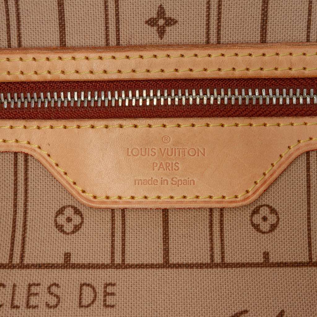Louis Vuitton Monogram Neverfull GM - Side view