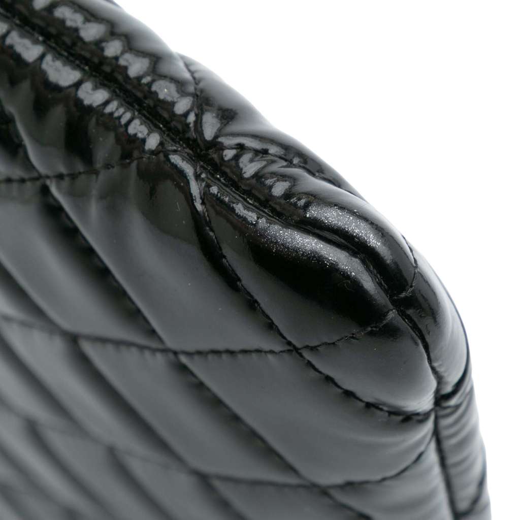 Chanel Large Quilted Patent O Case Clutch - Detail 2