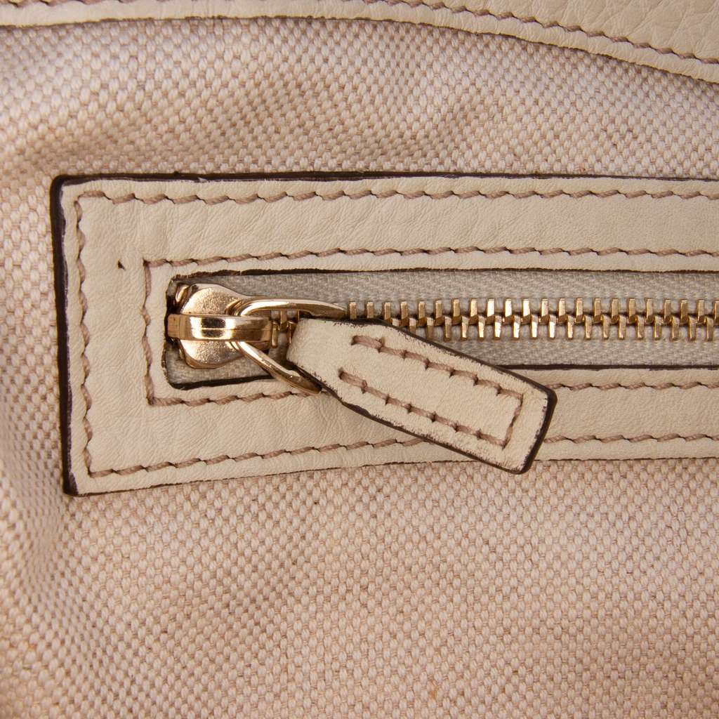 Gucci GG Canvas Bella Flap Satchel - Detail 2