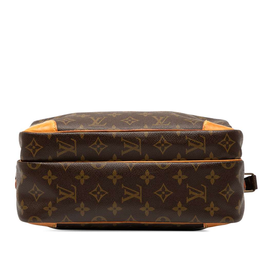 Louis Vuitton Monogram Nil Crossbody - Image 6