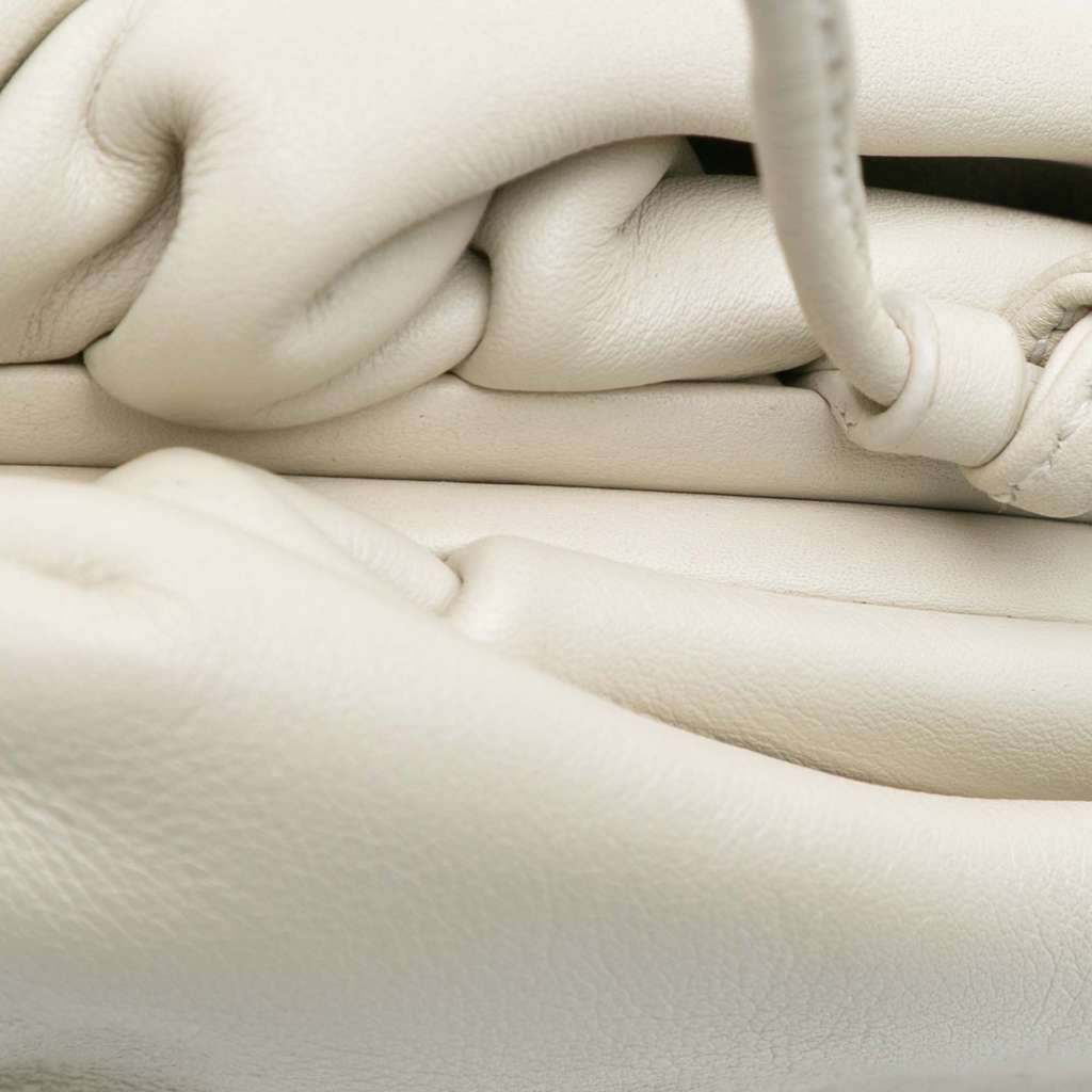 Bottega Veneta Lambskin The Mini Pouch Crossbody - Detail 1