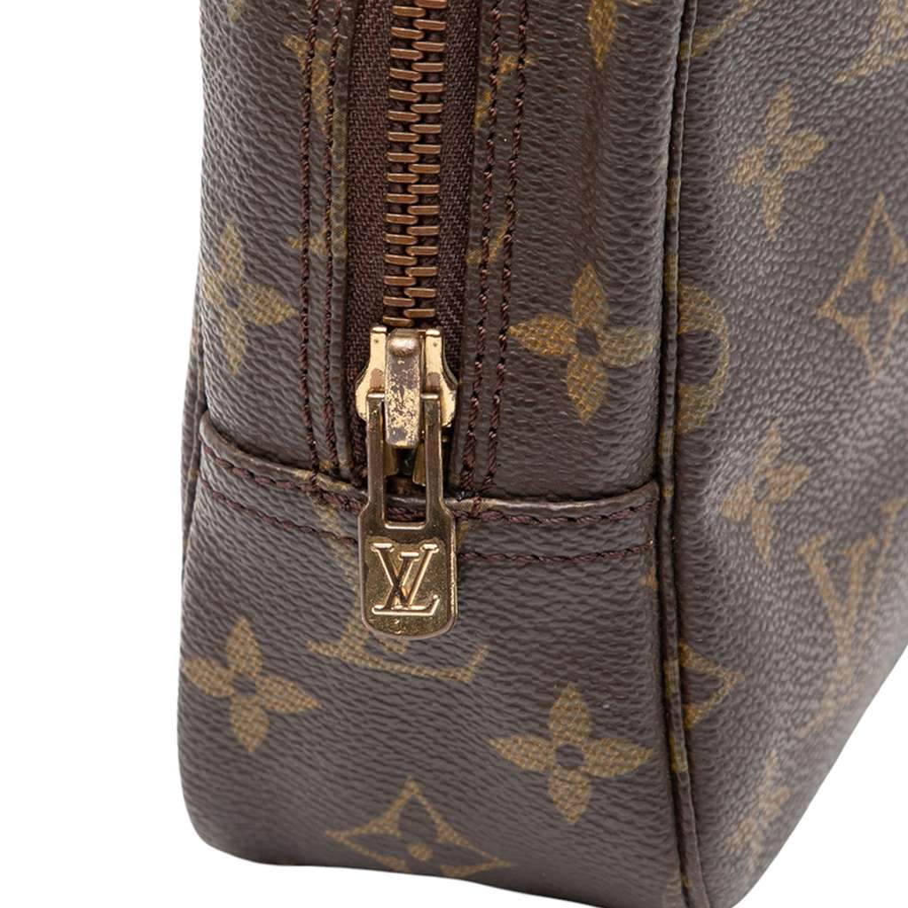 Louis Vuitton Monogram Trousse Toilette 23 - Detail 2