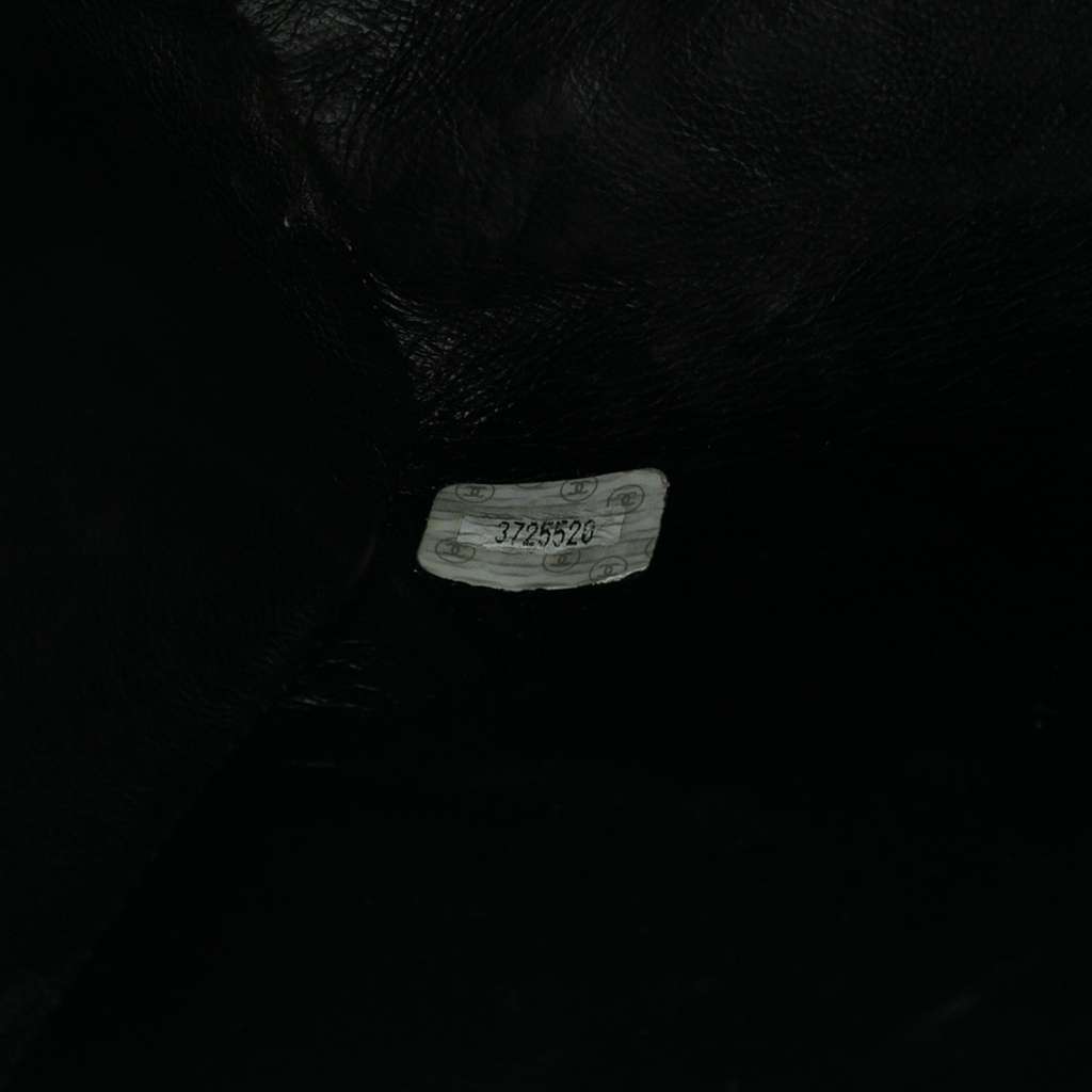 Chanel Jumbo CC Quilted Caviar Kelly Top Handle Bag - Detail 1