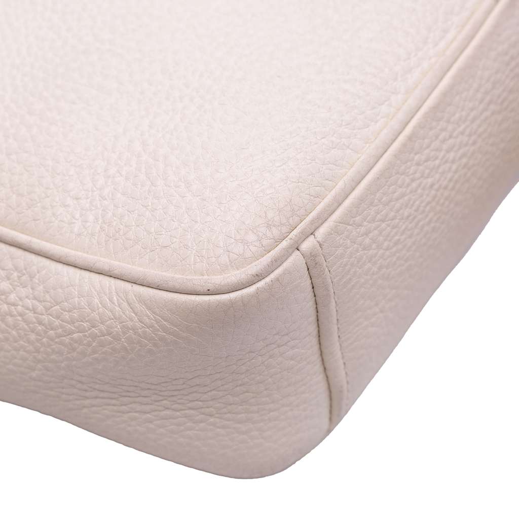 Prada Vitello Daino Camera Bag - Detail 2