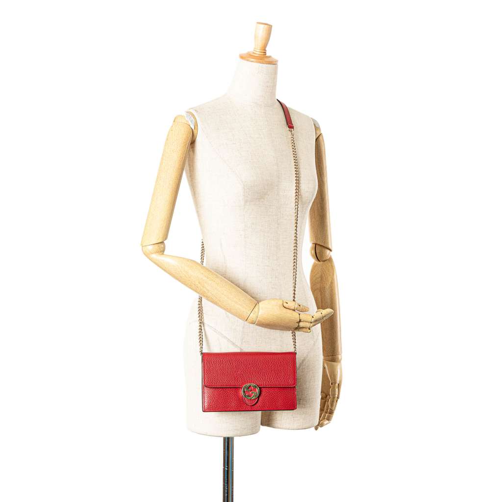 Gucci Leather Interlocking G Dollar Wallet on Chain - Image 15