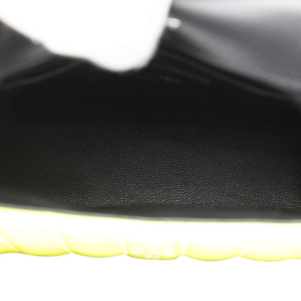 Saint Laurent Small Patent Monogram Vicky Chain Bag - 4